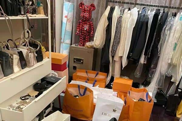 东至县回收一线品牌衣服